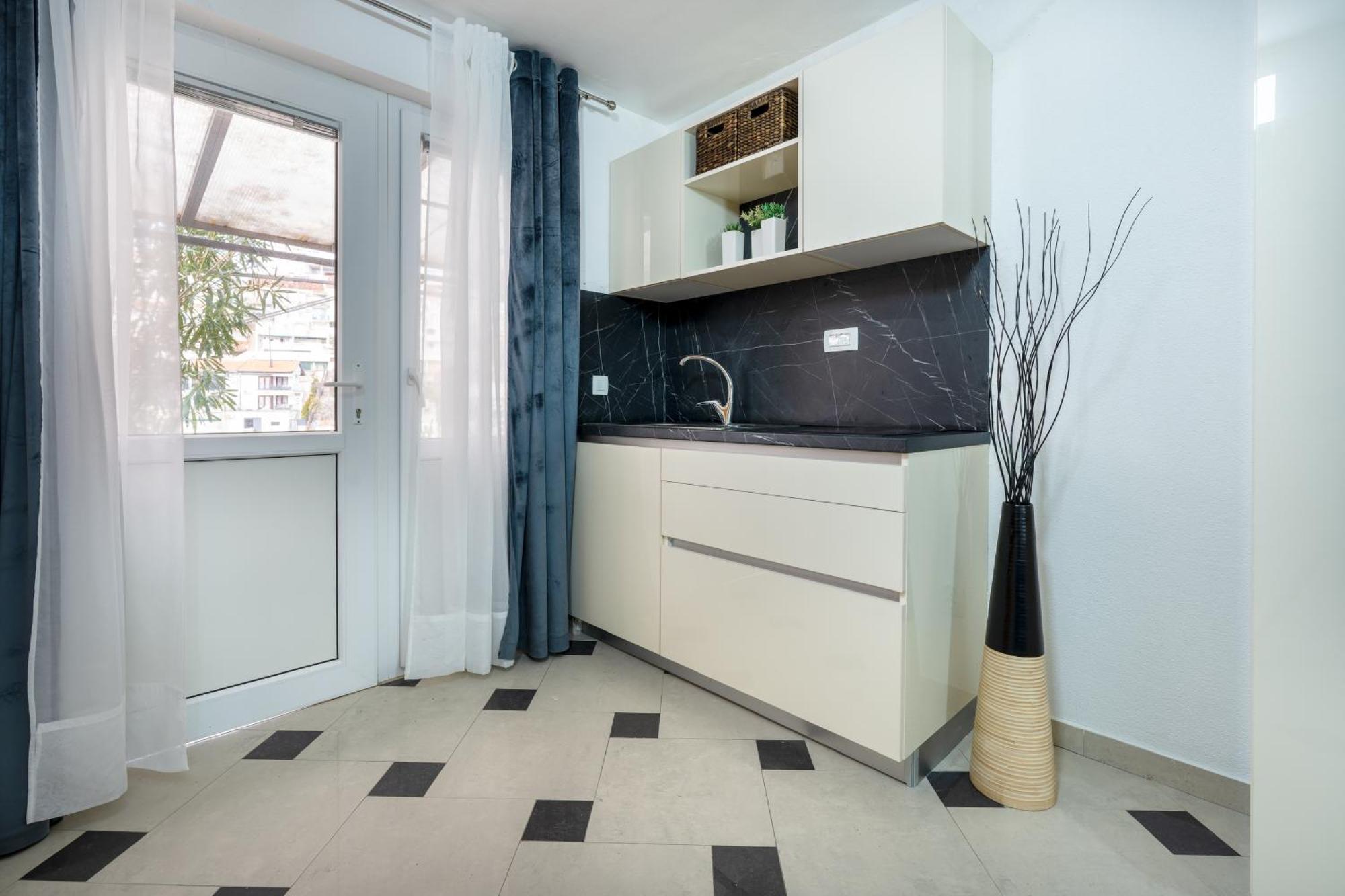 Apartments Sara & Leon Neum Bagian luar foto